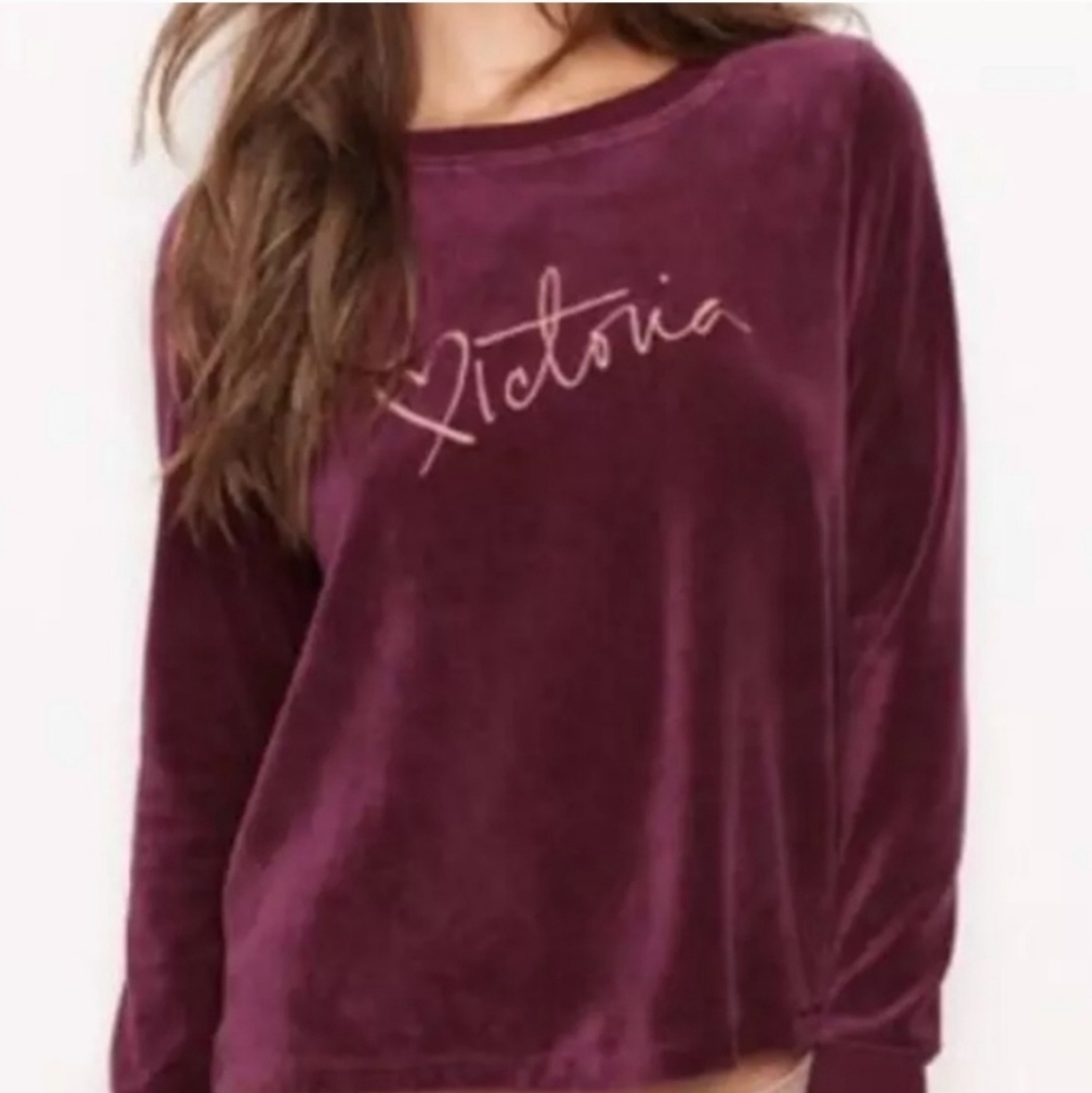VS Velvet long sleeve top size medium  v cut in back. New with tags!